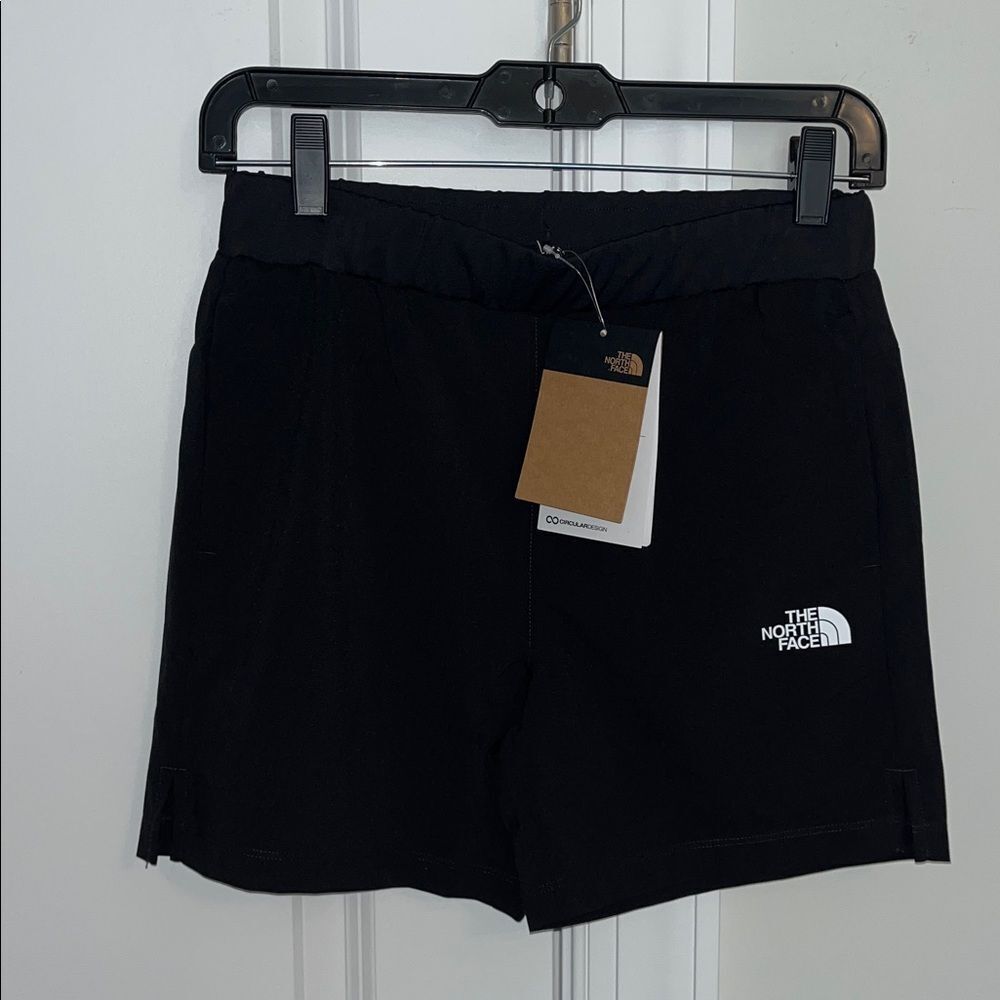 New NWT Kids Black North Face B on the Trail Boys Youth Stretch shorts 12 Large